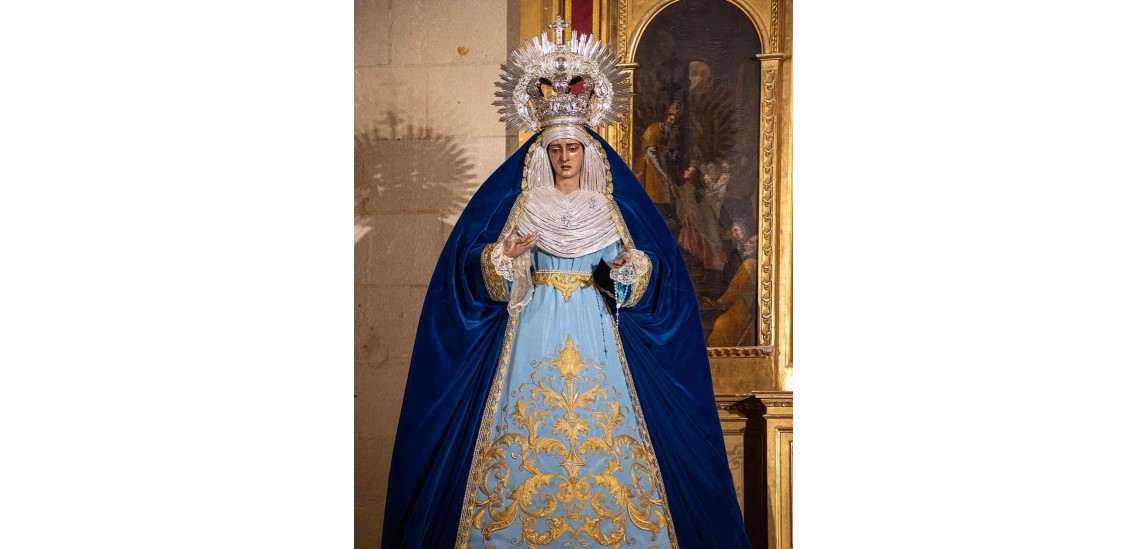 Manto azul de Ntra. Sra. del Desamparo (Jerez de la Fra.)